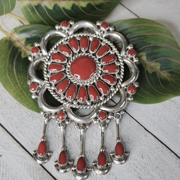 Lorraine Waatsa, Zuni Artist, Sterling and Mediterranean Coral Cluster Pendant - Picture 2 of 12